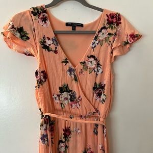 One Clothing maxi floral dress. Size: small